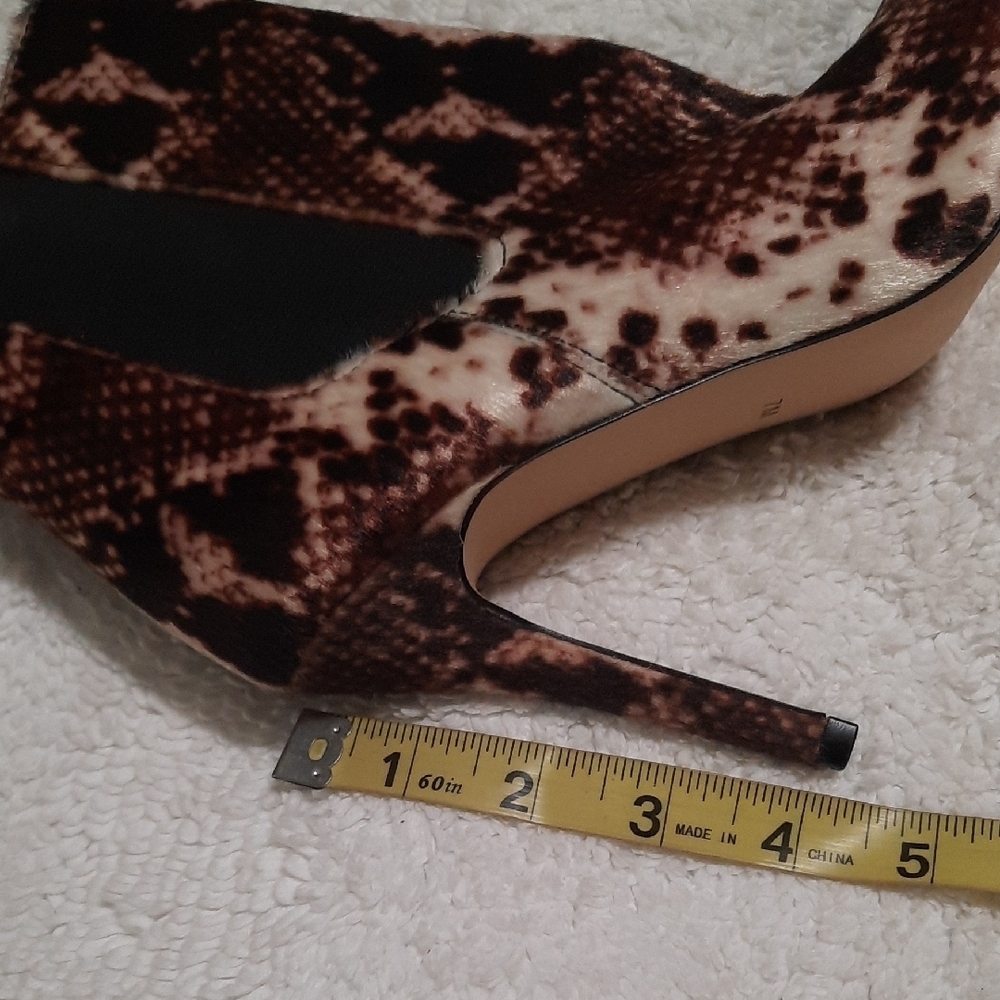 Neiman Marcus Brown Snake Print Heeled Boots - Picture 5 of 8